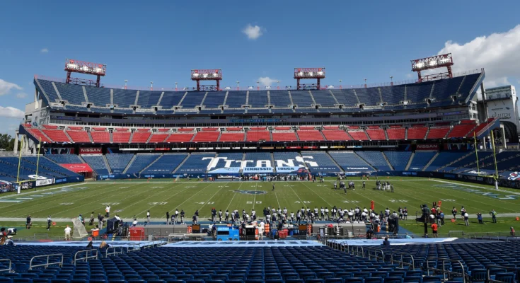 Nissan Stadium Crack.